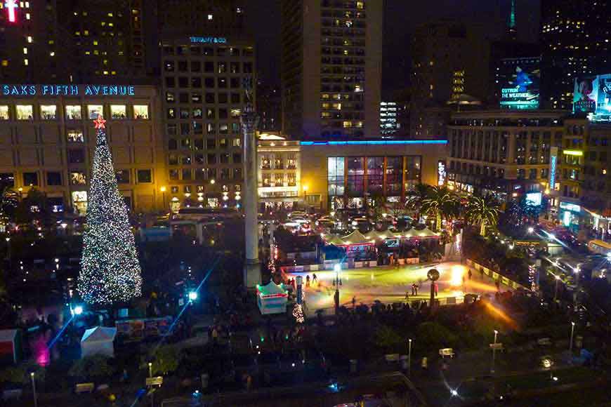 Union Square Christmas Tree at night