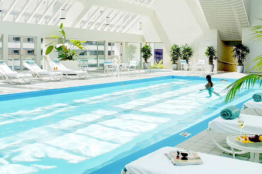 Hotel Nikko Swimming Pool